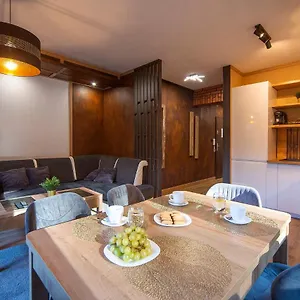Apartament Stylowe I Klimatyczne Sun Seasons 24 W Karpaczu By Renters, Karpacz
